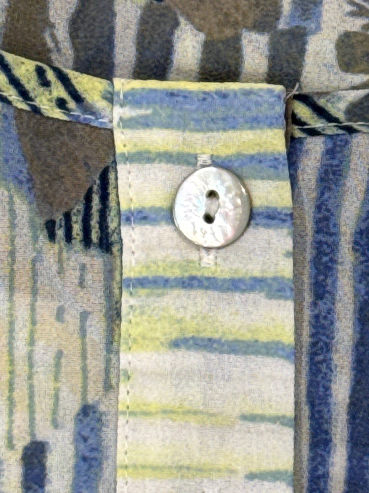 Size 2 100% Polyester long button up blouse