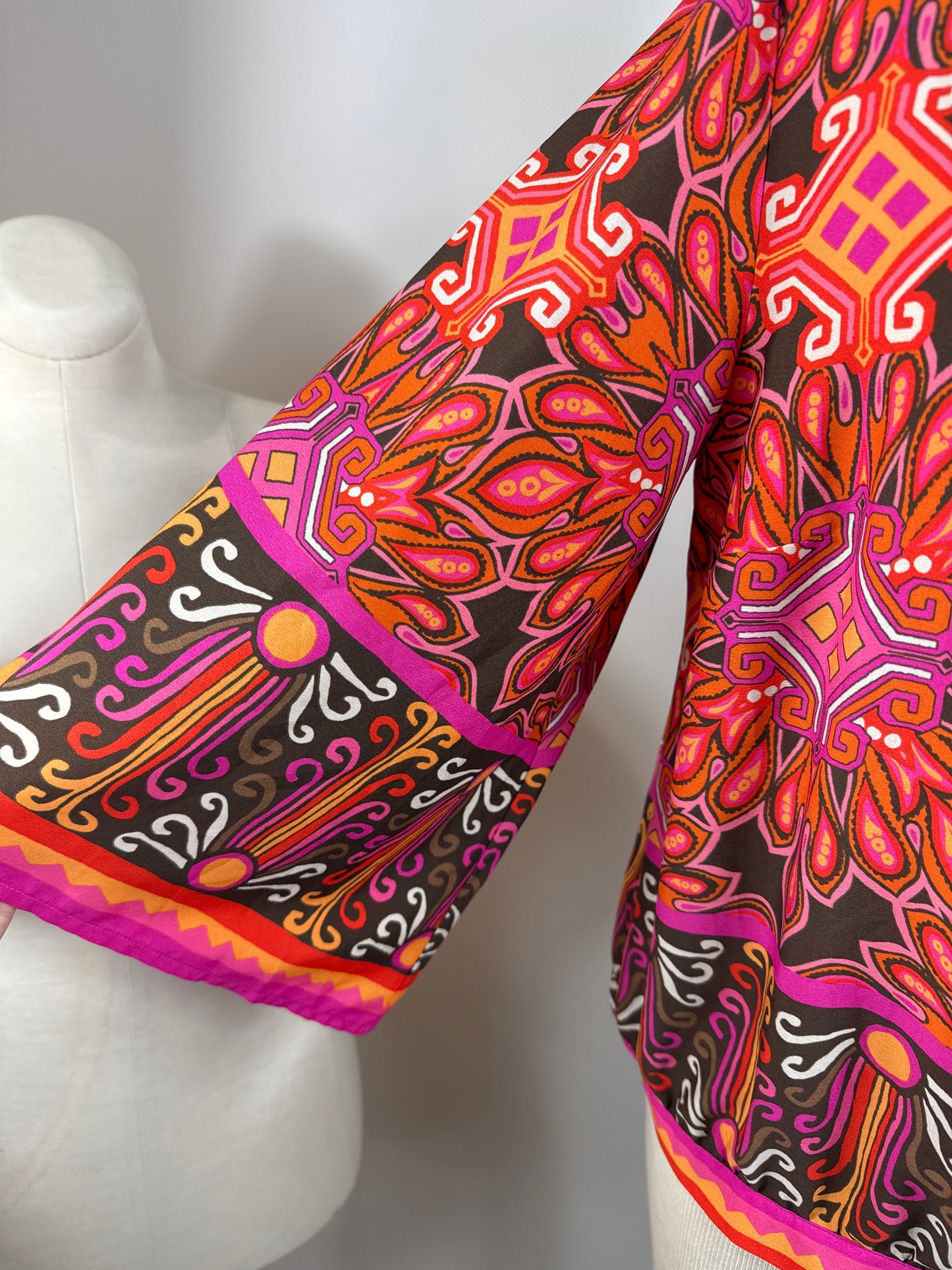 Size 1 open one shoulder blouse ties at waist