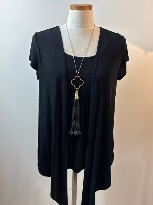 Size 2 Travelers short sleeve 2 in 1 Top