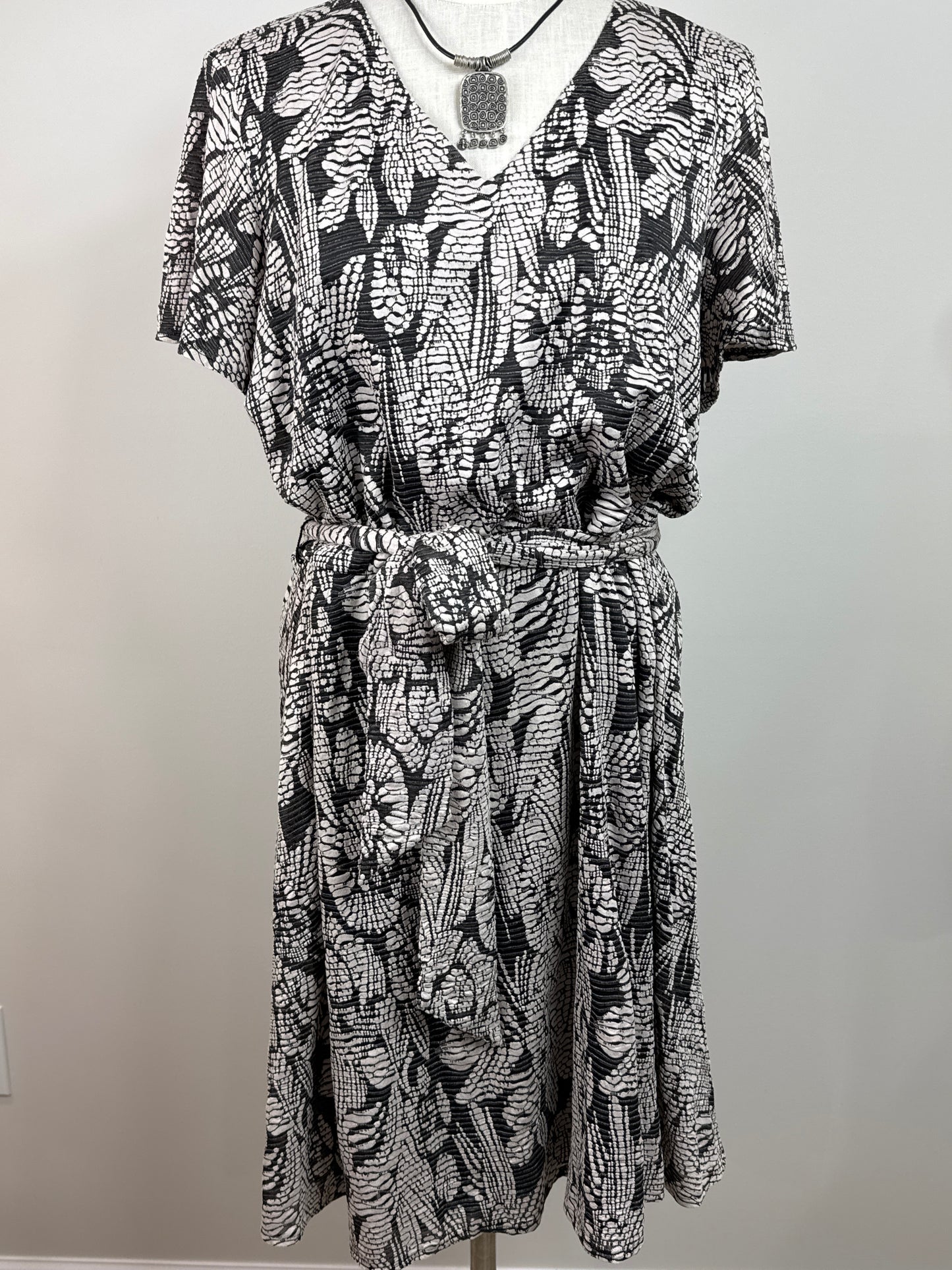 NWT Size 3 Tropical Dress