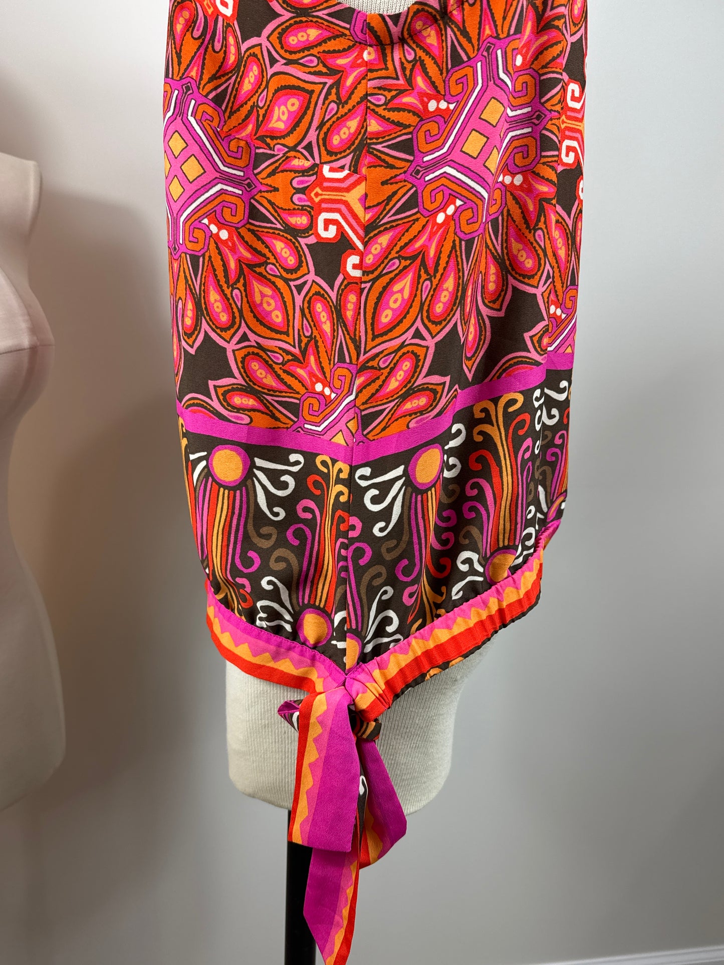 Size 1 open one shoulder blouse ties at waist