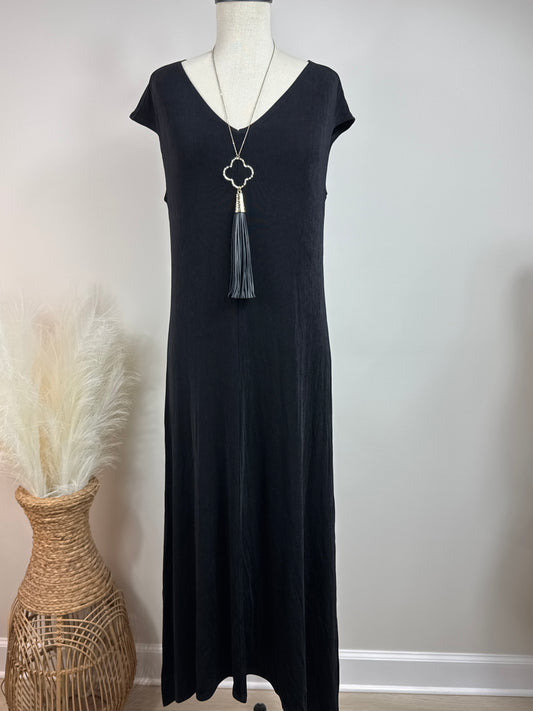 Size 1 Travelers Black Sleeveless Dress
