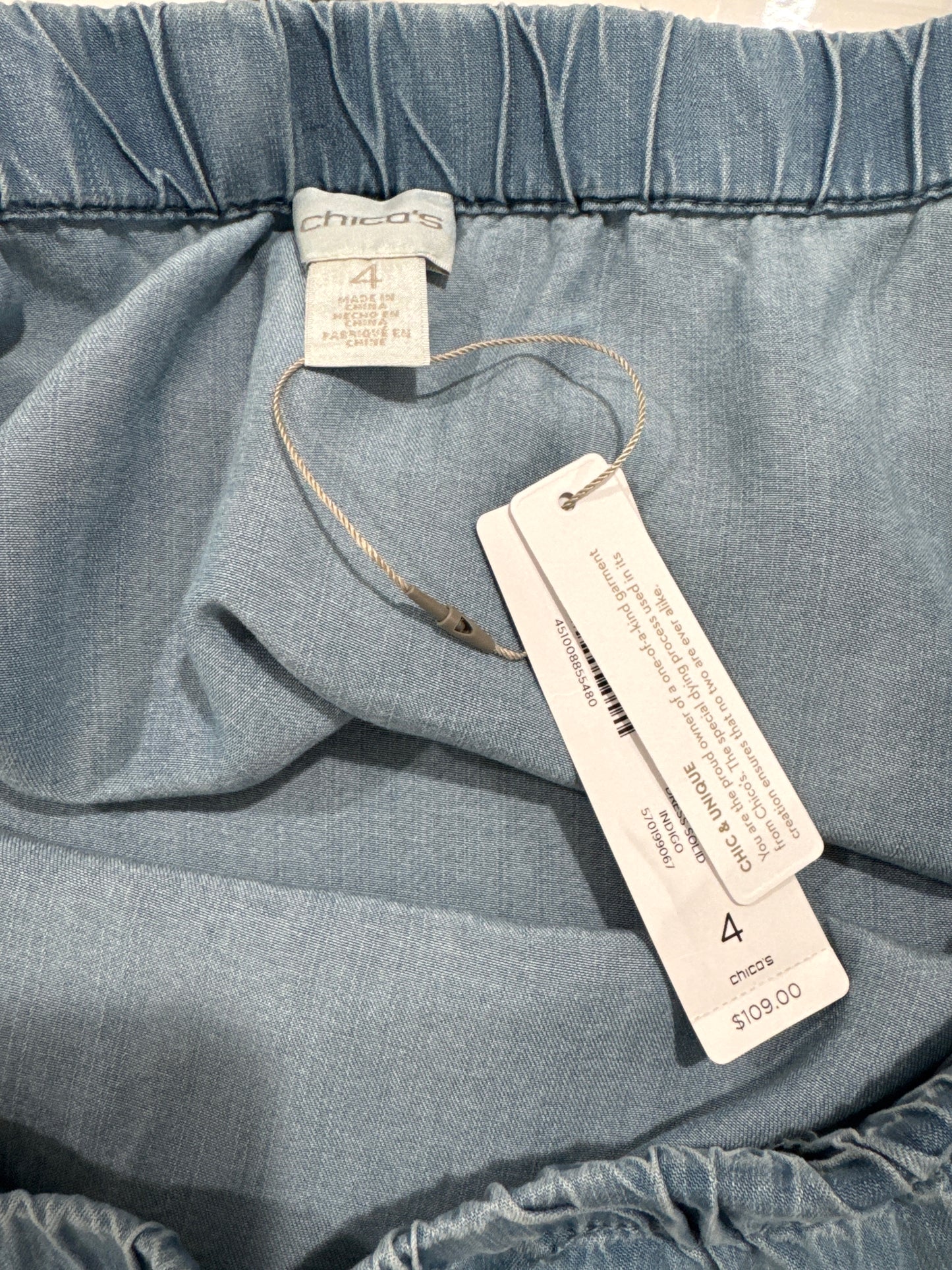 Size 4 NWTs Off Shoulder Denim Embroidery Dress