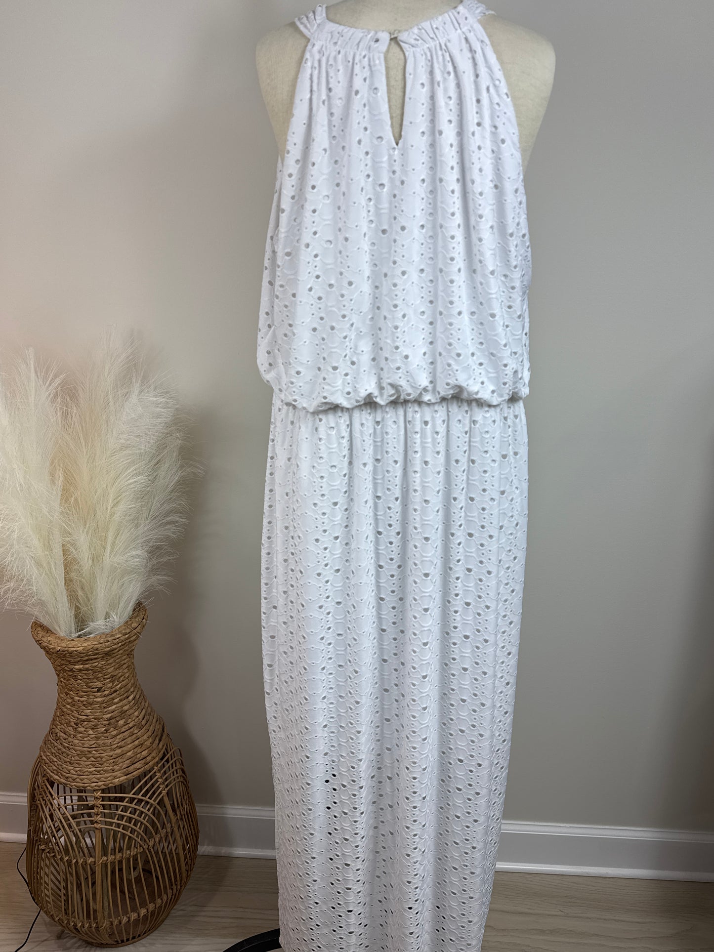 Size 3 Sleeveless White Long Dress Empire Waist