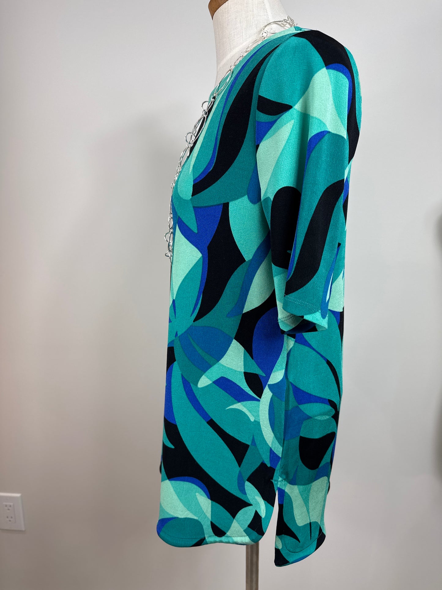 Size 1 pullover short-sleeve top