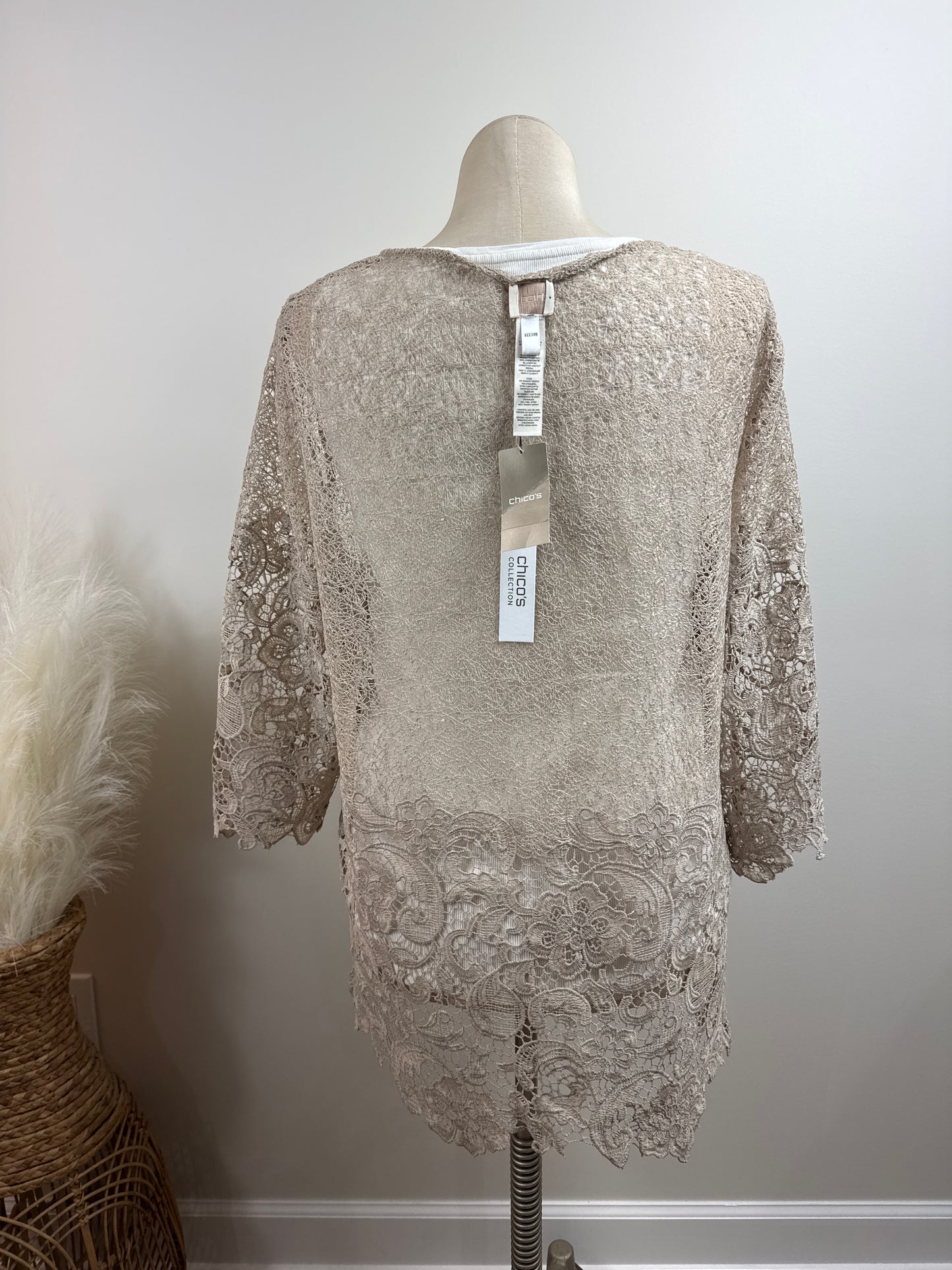Size 3 NWTs Lace Tunic 3/4 Sleeves